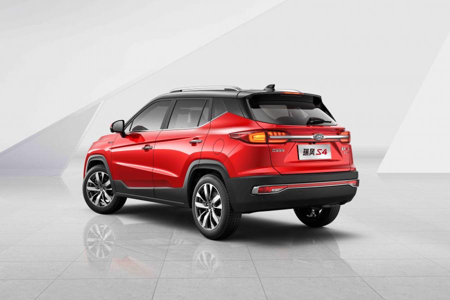  JAC Refine S4 2018 года  (фото 2 из 15)
